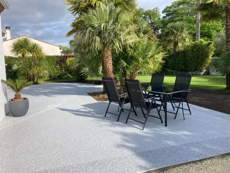 Ideas para transformar tu terraza con moqueta de piedra
