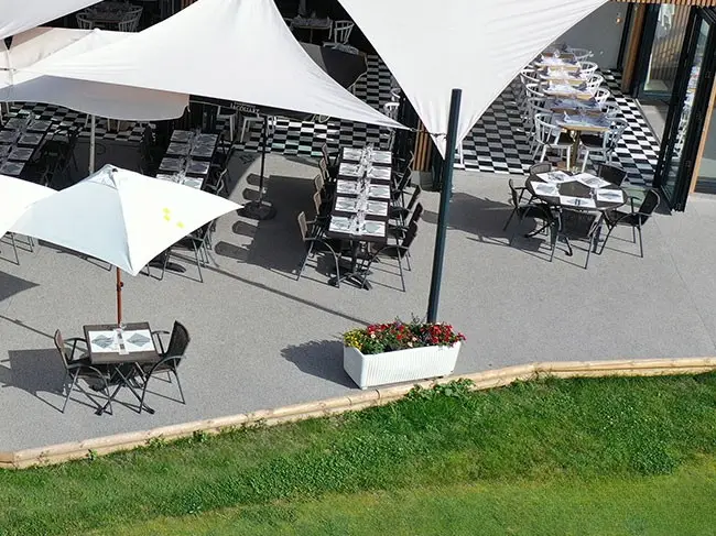 ¿Por qué elegir un revestimiento de resina para tu terraza?